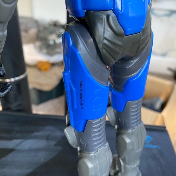2021 Jazwares Large 12” Halo Infinite Reach Spartan Mark Toy Action Figure Blue - Picture 7 of 10